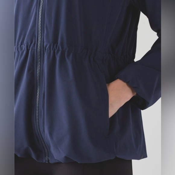 Lululemon navy Belle Jacket size 10​​​​ - Picture 4 of 11